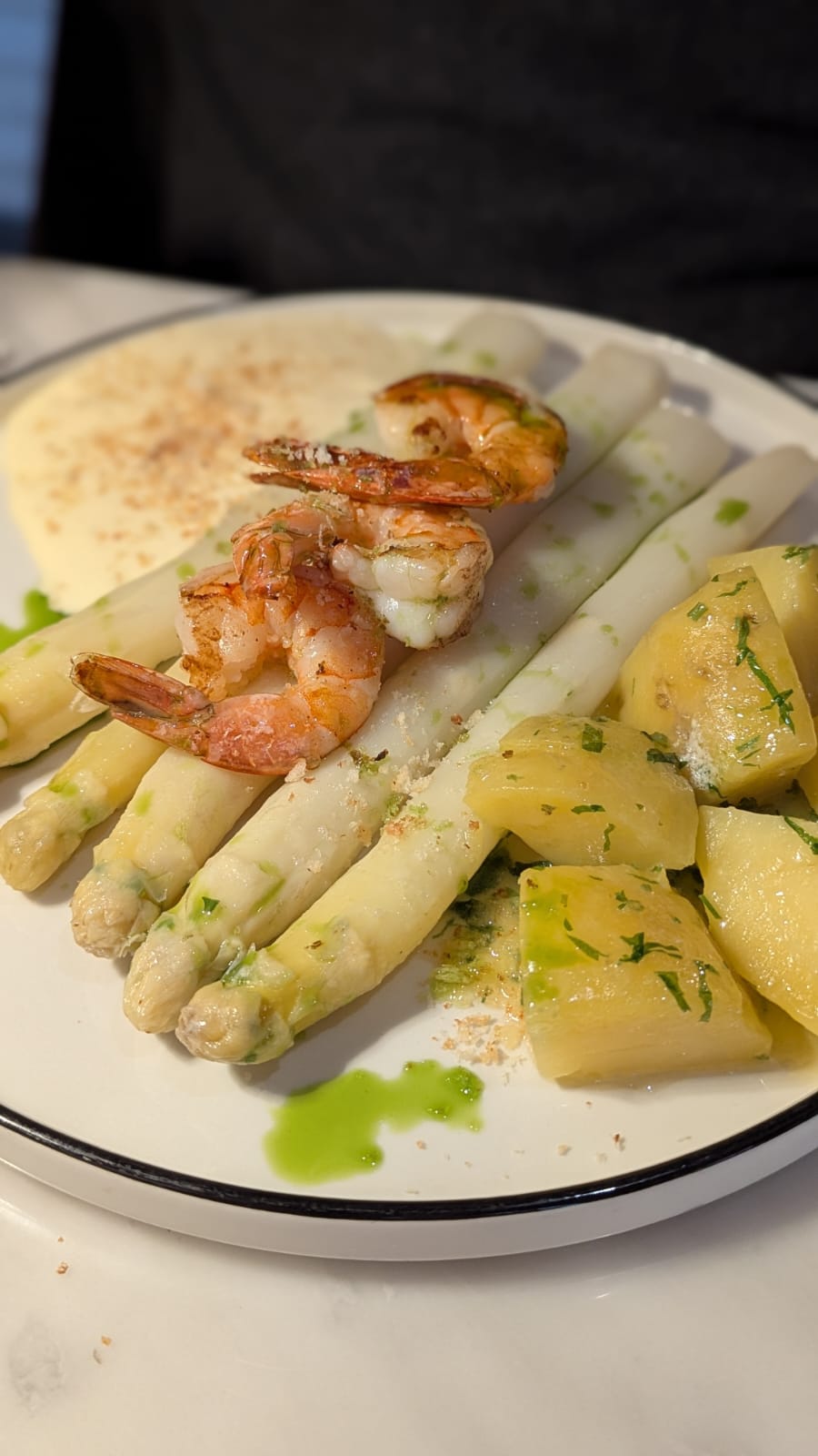 Welcher Wein passt zu Spargel? Die besten Weinsorten im Überblick