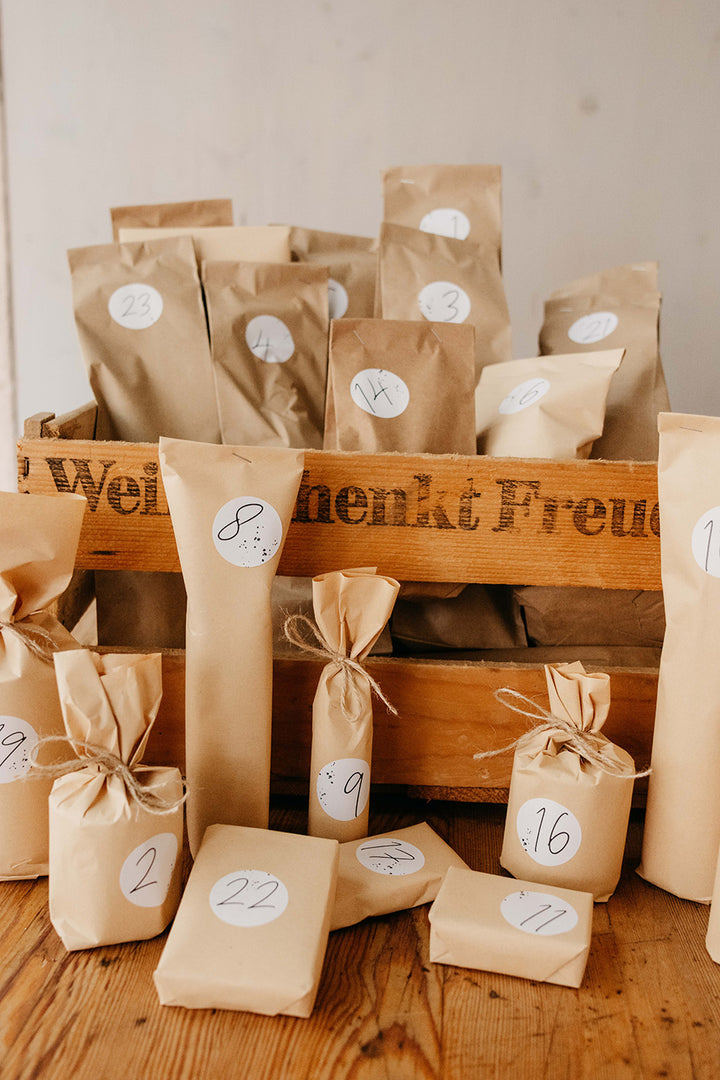 ADVENTSKALENDER: 24 Produkte aus der Pfalz – verpackt in einer Weinkiste voller Vorfreude