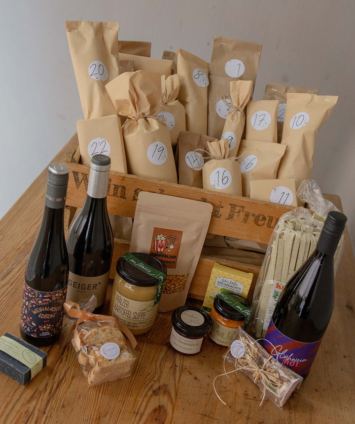 ADVENTSKALENDER: 24 Produkte aus der Pfalz – verpackt in einer Weinkiste voller Vorfreude