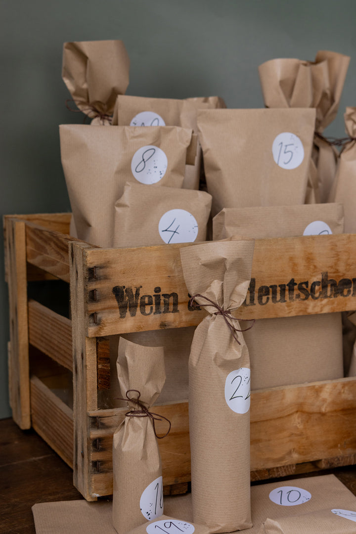 ADVENTSKALENDER: 24 Genüsse aus der Pfalz – verpackt in einer Weinkiste voller Vorfreude